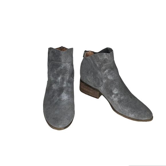 Lucky Brand Lahela Leather Bootie in a‎ metallic Pewter Charcoal. Size 9 - Picture 1 of 7